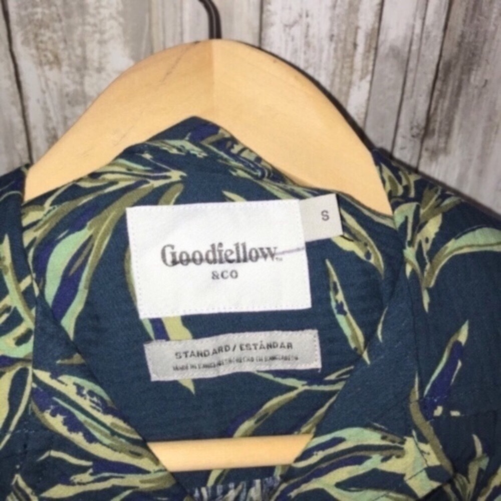 Goodfellow Palm Button Down - Picture 5 of 5